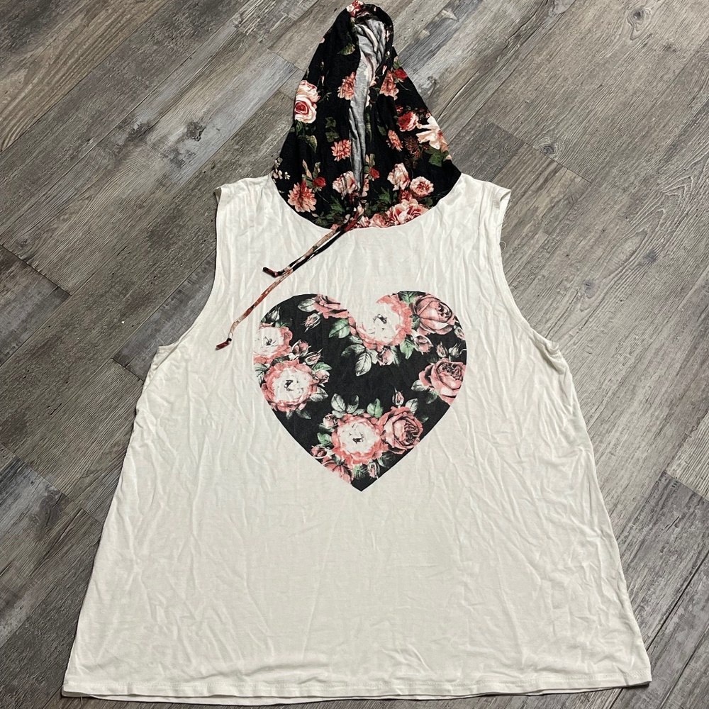 Sleeveless Hoodie with Heart & Floral Design